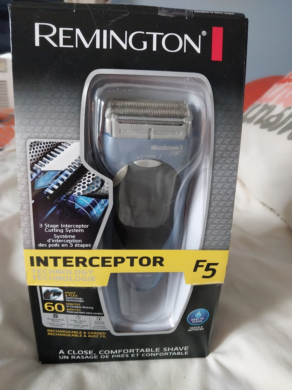 Remington Interceptor F5 Electric Shaver - Black, Yellow Accents